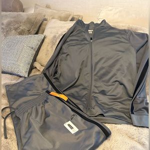 Nwt CHAMPION MENS XLATHLETIC TRACK SUIT INC ZIP UP JACKET & MATCHING TRACK PANTS